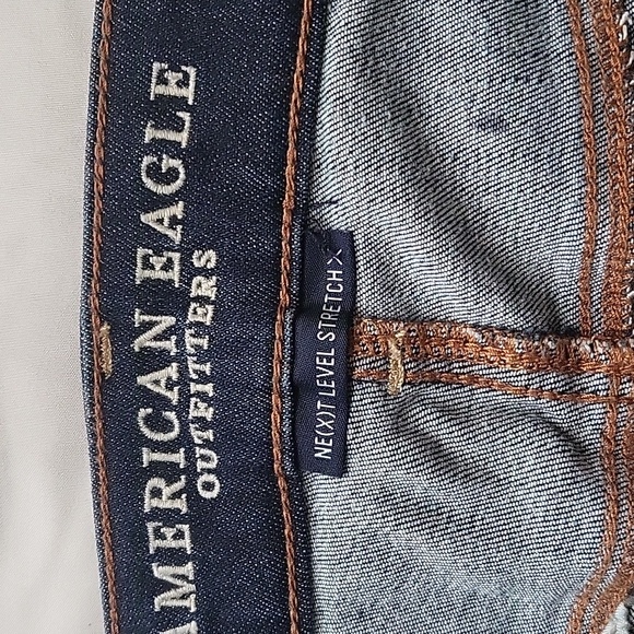 Shorts - Picture 2 of 4